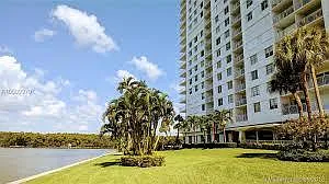 500 Bayview Dr Photo 1