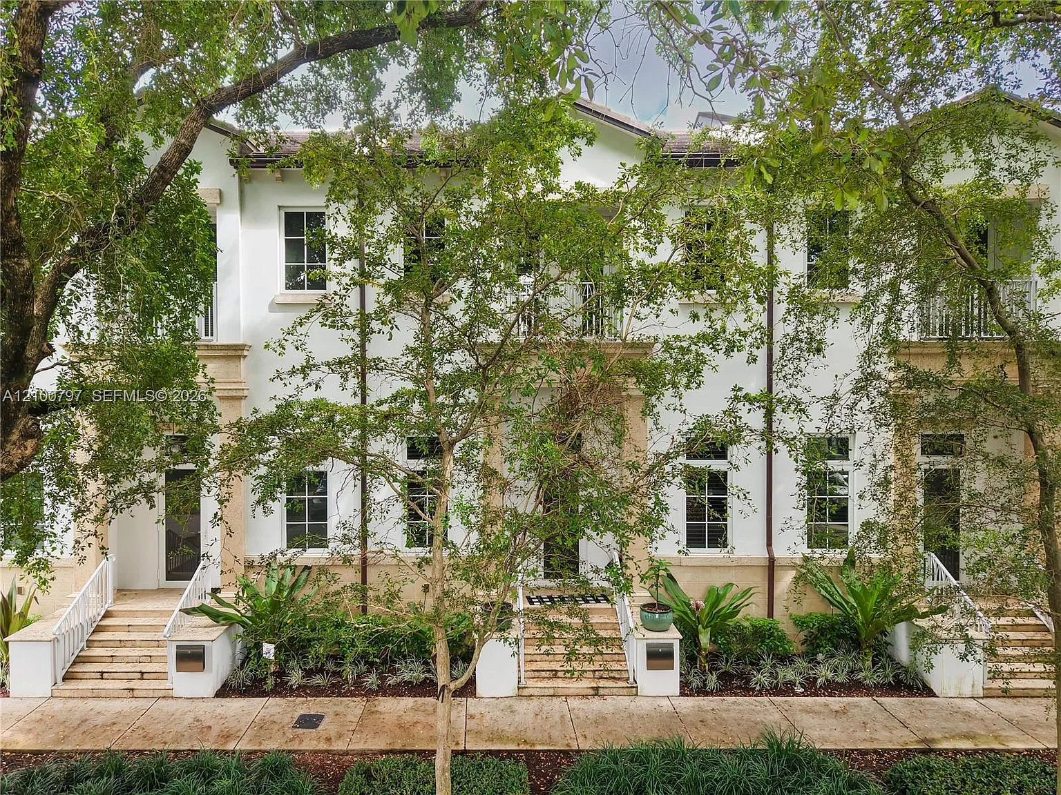 Coral Gables Biltmore Sec — Photo 2