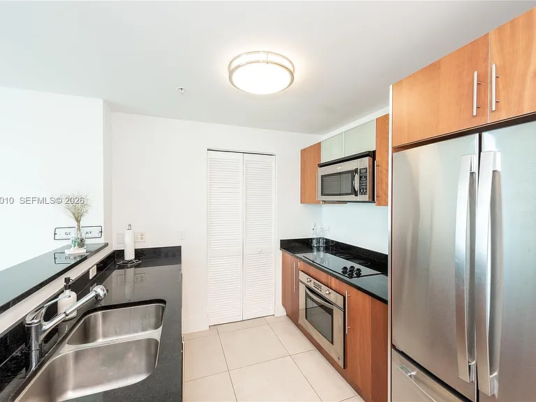 300 S Biscayne Blvd #T-2814 — Photo 7
