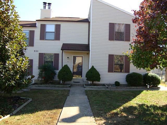 1st image of 935 Kingsbury Dr