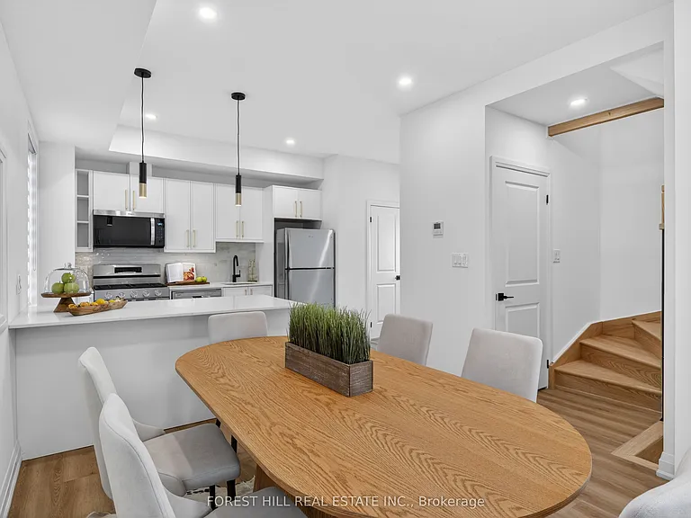 4 Southwell Dr #R — Photo 9