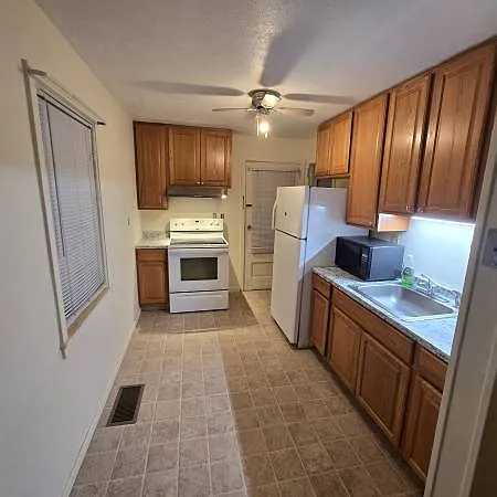 39 Bunce Dr — Photo 12