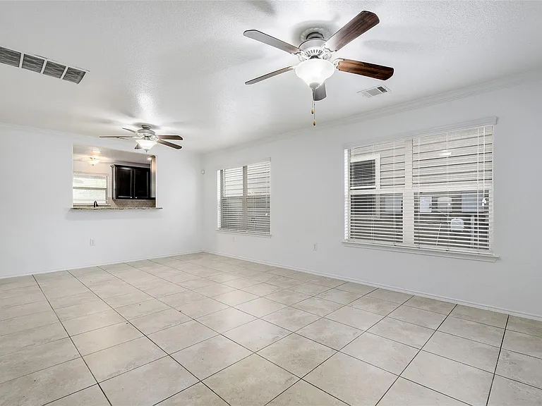 7201 Outfitter Dr — Photo 5