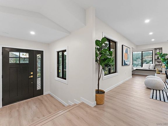 3rd image of 634 Silverbrook Dr