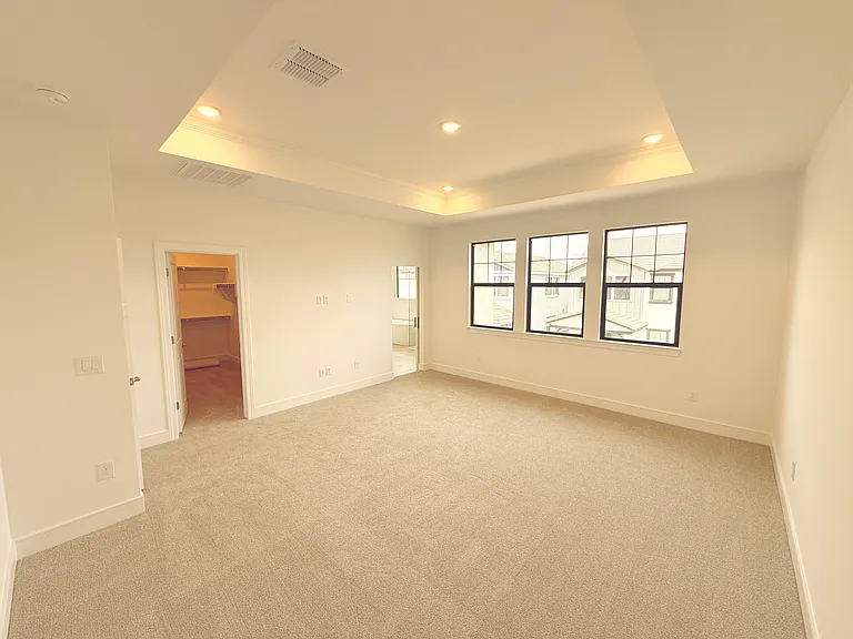 2390 W Los Arboles Pl — Photo 35