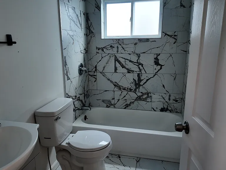 1259 Howard Ave #1259 — Photo 6