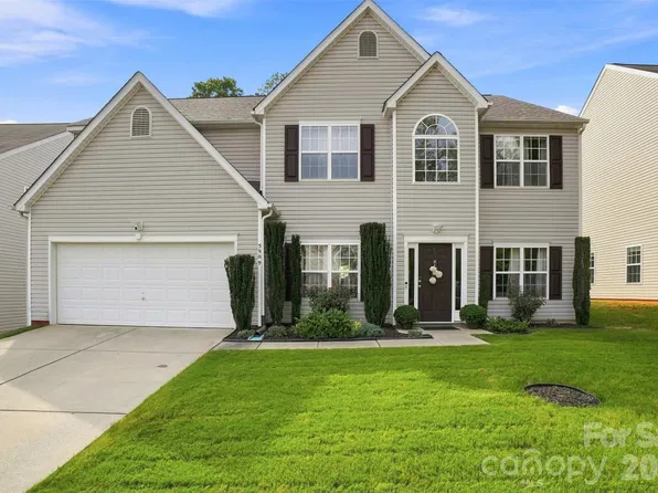 5909 Parkstone Dr, Matthews, NC 28104
