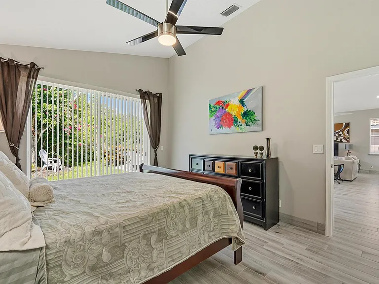 3198 SE Carrick Green Ct — Photo 8