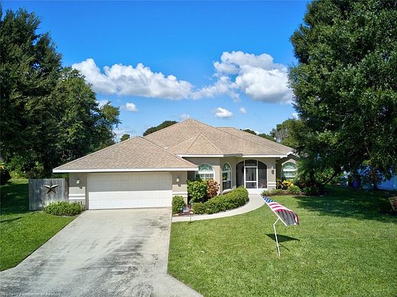 3rd image of 105 Crest Ct