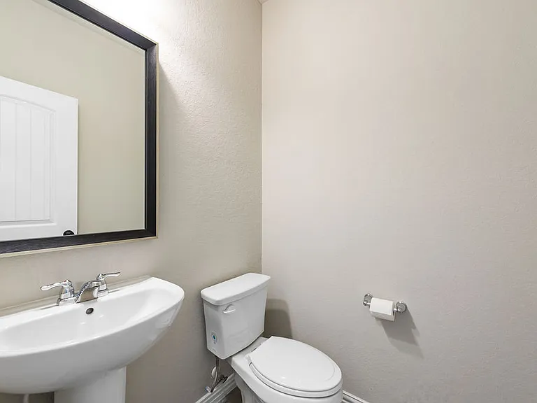 2058 Egret Ave — Photo 6