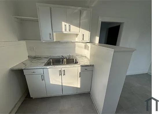 1 bed, 700 sqft, $973 — Photo 1