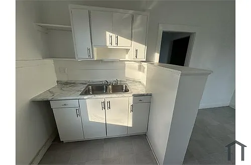 807 Clay St #1 Photo 1