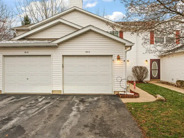 1943 Laura Ln, Chesterton, IN 46304