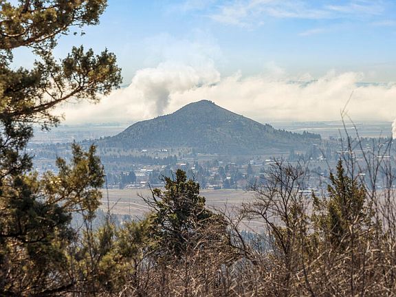 4th image of 957 Bailey Mountain Rd