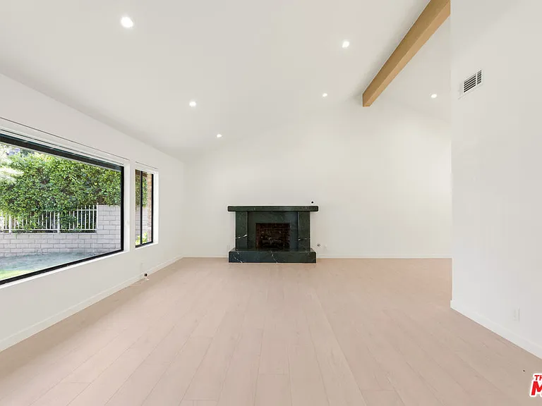 4933 Collett Ave — Photo 25