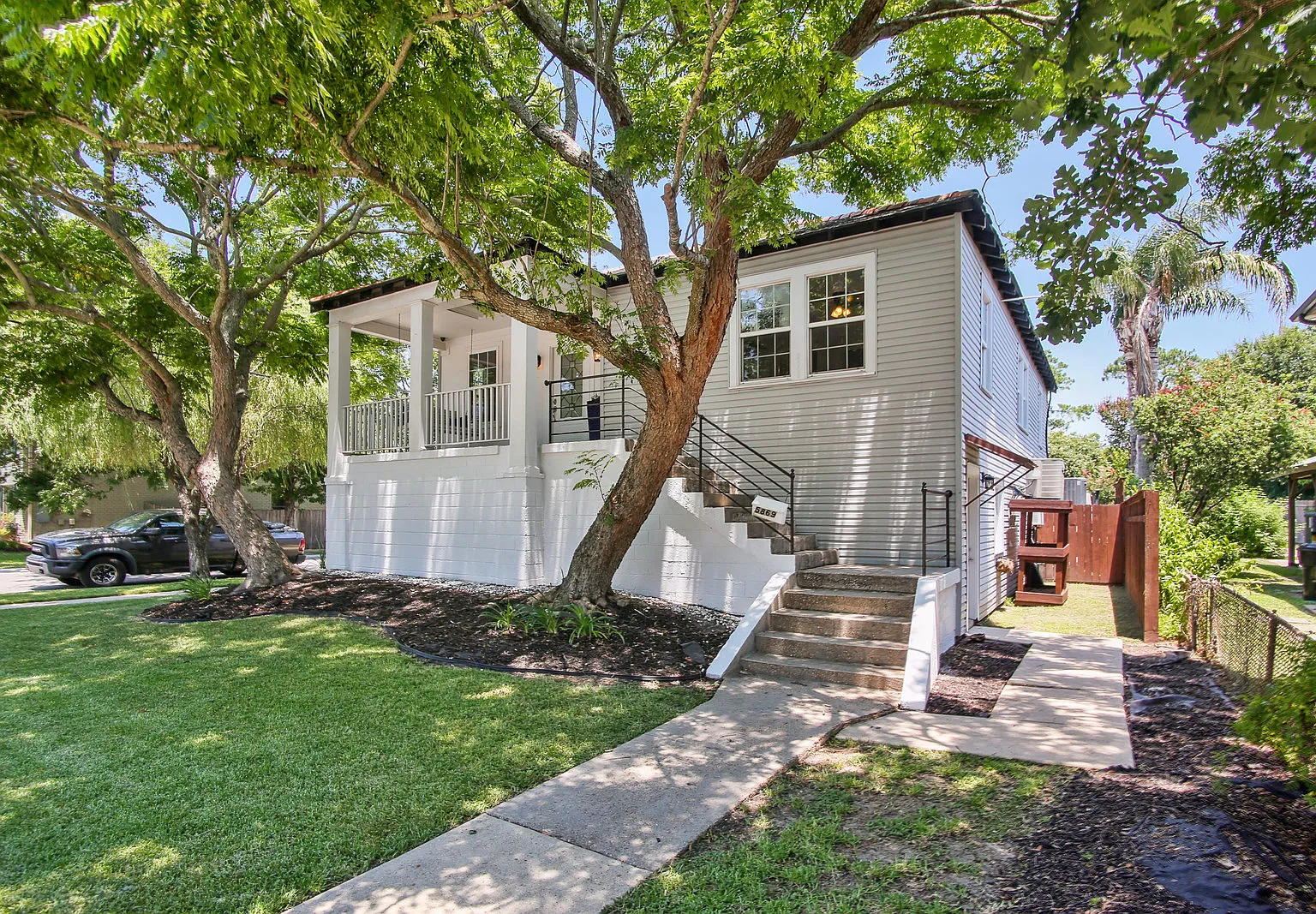 5869 Colbert St — Photo 1