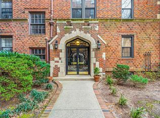 6830 Burns St APT F3, Queens, NY 11375