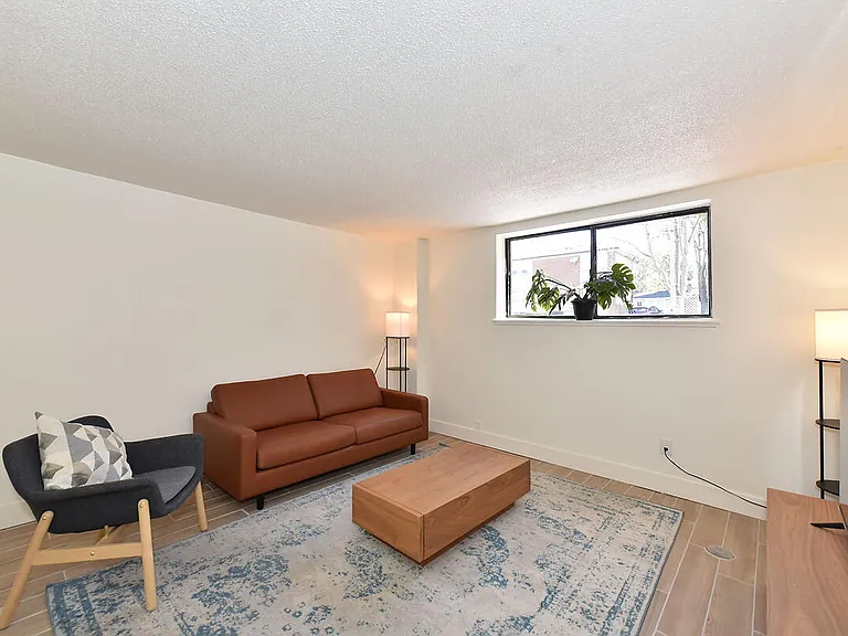 160 Dowling Ave #101 — Photo 7