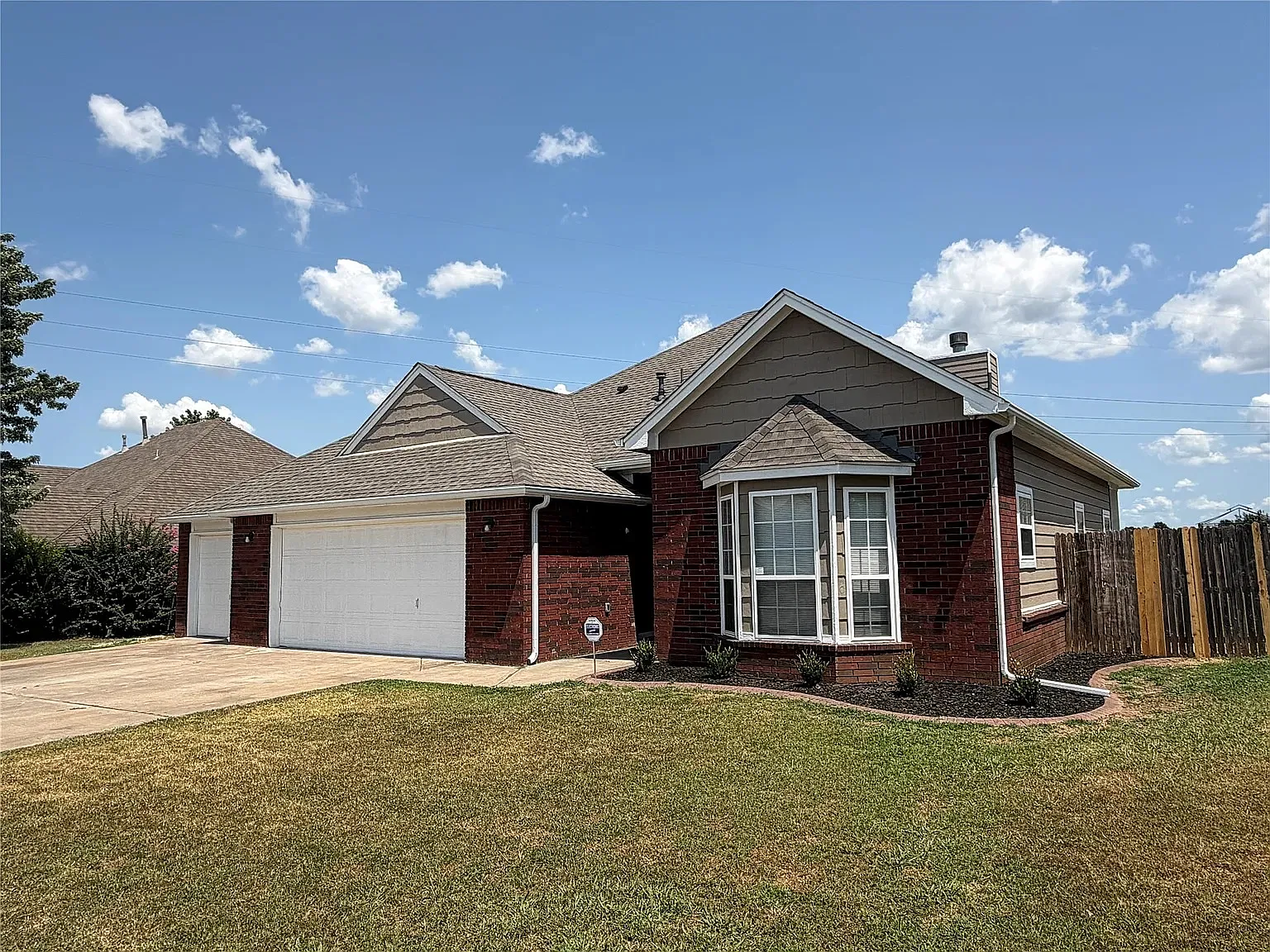 3 bed, 1691 sqft, $2,150 — Photo 2