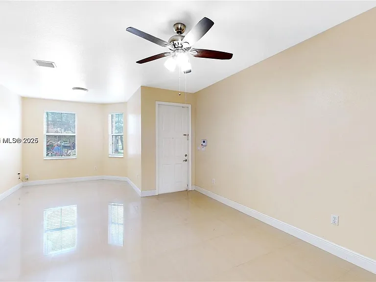 12281 SW 121st Ter — Photo 6