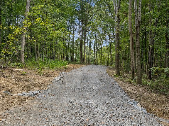 2nd image of 3438 Dobbins Pike