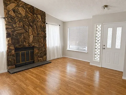 2 bed, 1102 sqft, $2,500 — Photo 2