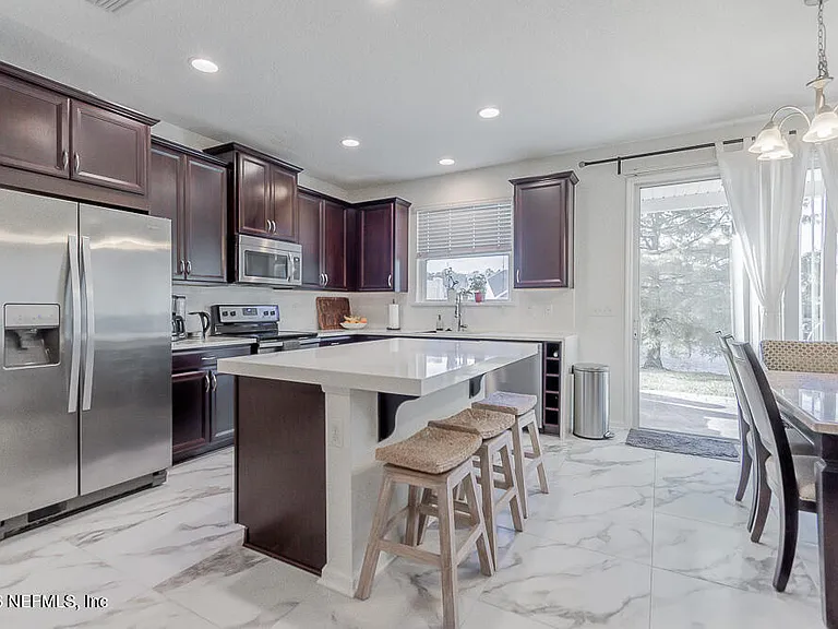 162 Nelson Ln — Photo 9