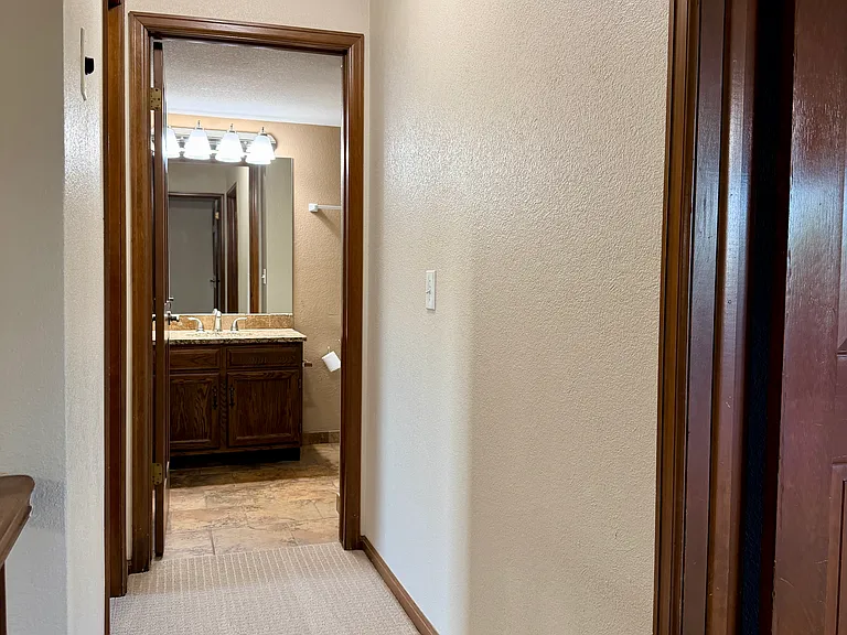 10657 W Roxbury Ave — Photo 25