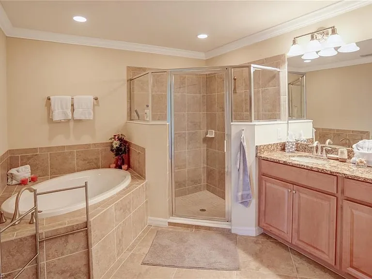 9126 Napoli Ct #101 — Photo 11
