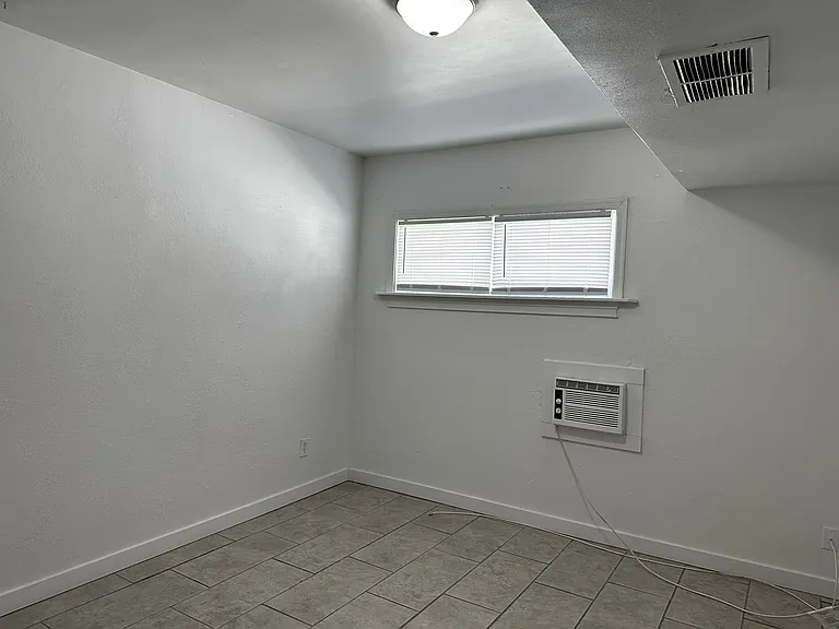 13913 N Palm St #14 — Photo 7