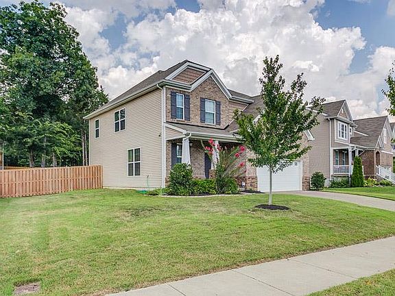 2nd image of 1865 Looking Glass Ln