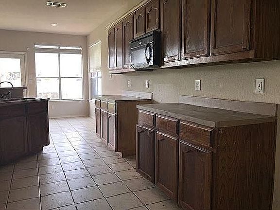4th image of 6036 Beachview Ln