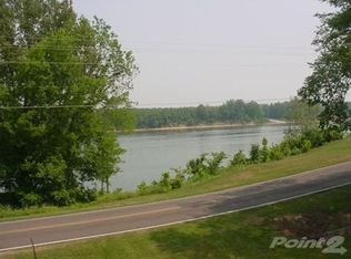 205 Water St E, Clifton, TN 38425