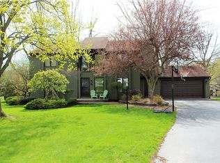 14 White Alder Cir, Fairport, NY 14450