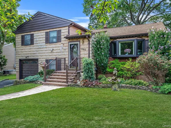 490 Charles Avenue, Massapequa Park, NY 11762