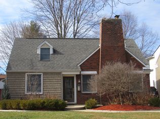 26437 Humber St, Huntington Woods, MI 48070