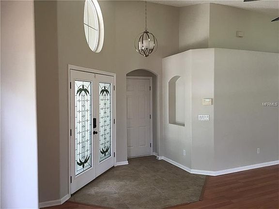 3rd image of 16021 Bay Vista Dr