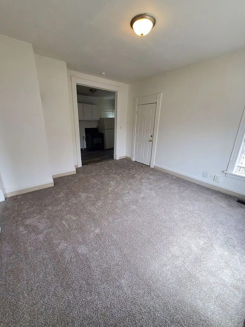 612 10th St. - 3 Unit — Photo 3