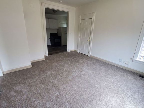 3rd image of 612 10th St