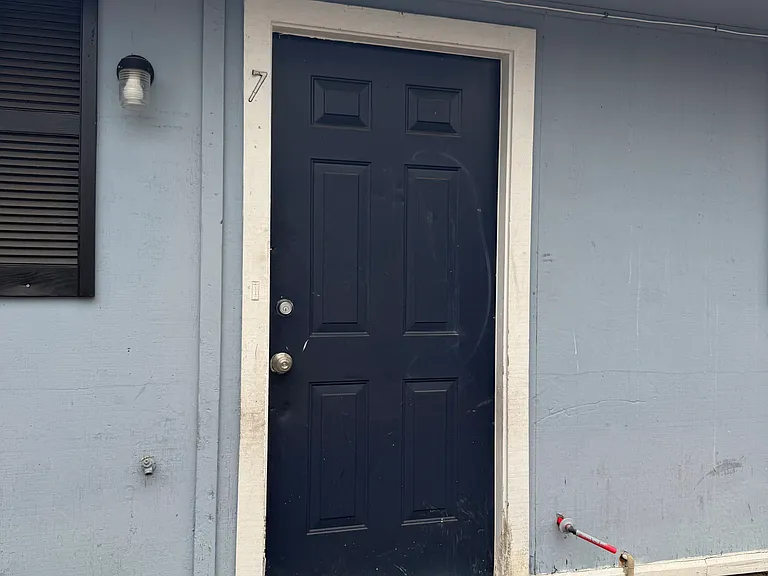 4725 Hoffman Rd #7 — Photo 7
