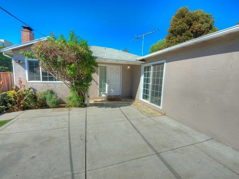 1196 Sherwood Ave #B — Photo 1