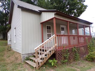 614 Washington Ave, Etowah, TN 37331