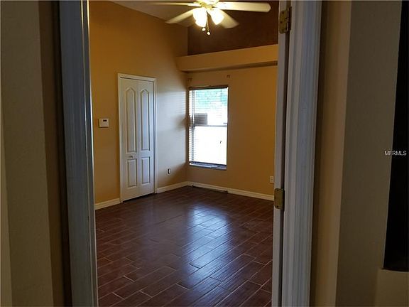 5th image of 2439 Siward Ave #6