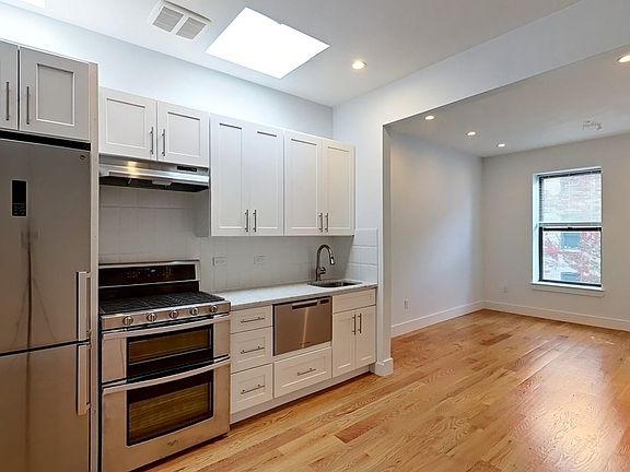 4th image of 1102 Carroll St #3