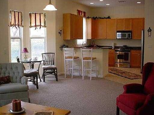 4th image of 1815 Highland Groves Dr