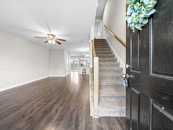 5th image of 217 Alexander Blvd