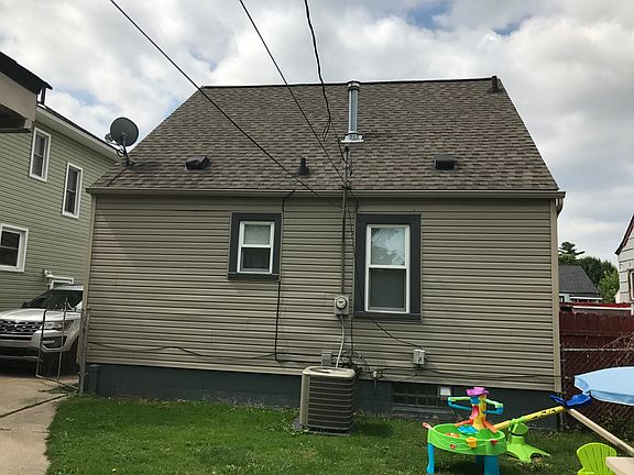 2nd image of 879 Lincoln St