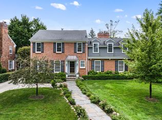 712 Fairfax St, Birmingham, MI 48009