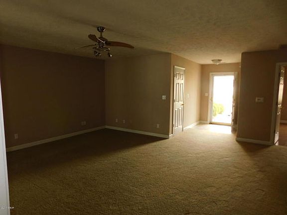 4th image of 603 Lake Harbor Dr