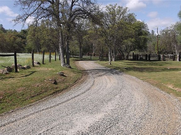 3rd image of 49610 House Ranch Rd